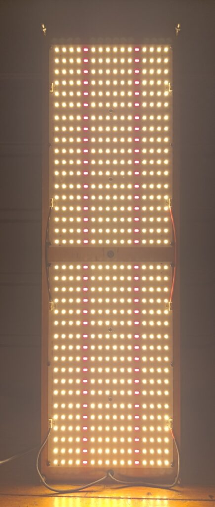 Folux Plus V2 240H-2 – 220W Flowering LED Grow Light